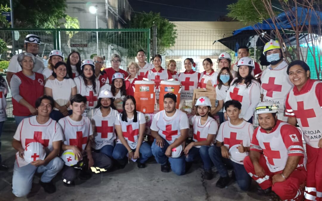 Voluntarios entregaron pan y café afuera de hospitales