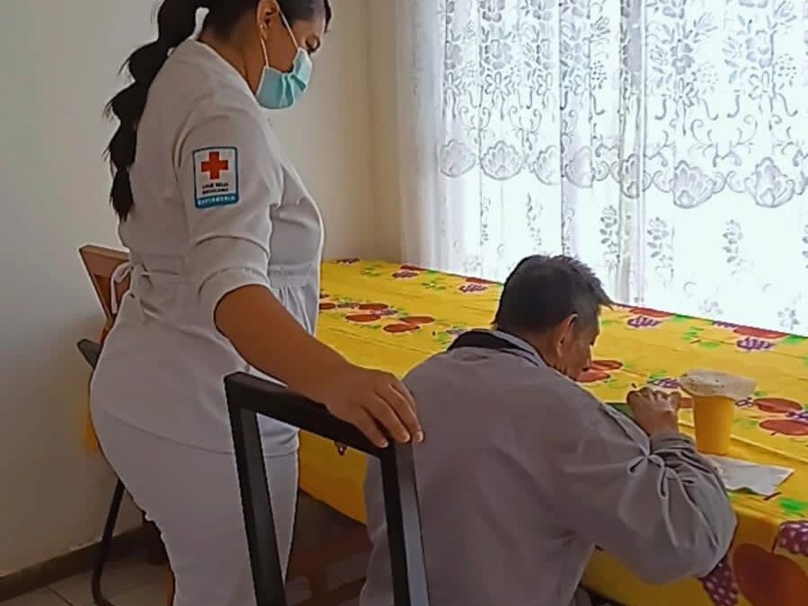 Voluntarios de la Delegación San Andrés Tuxtla asilo de ancianos