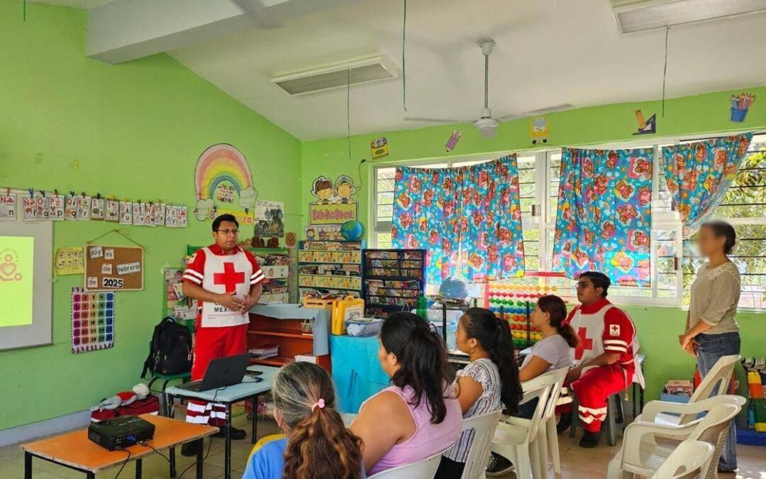 Voluntarios de la Delegación Papantla imparten cursos de primeros auxilios